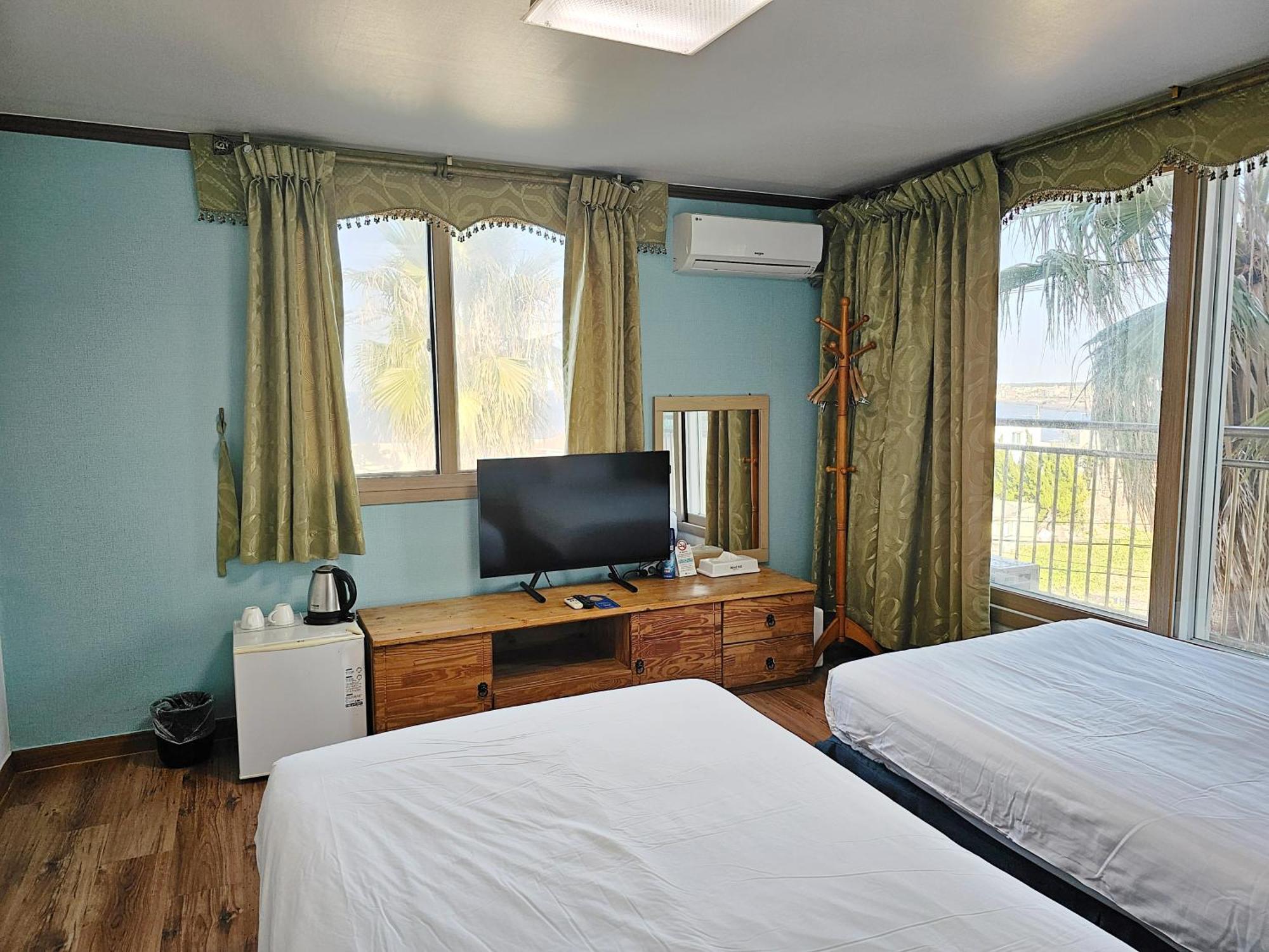 Sea Cliff Hotel Čedžu Pokoj fotografie
